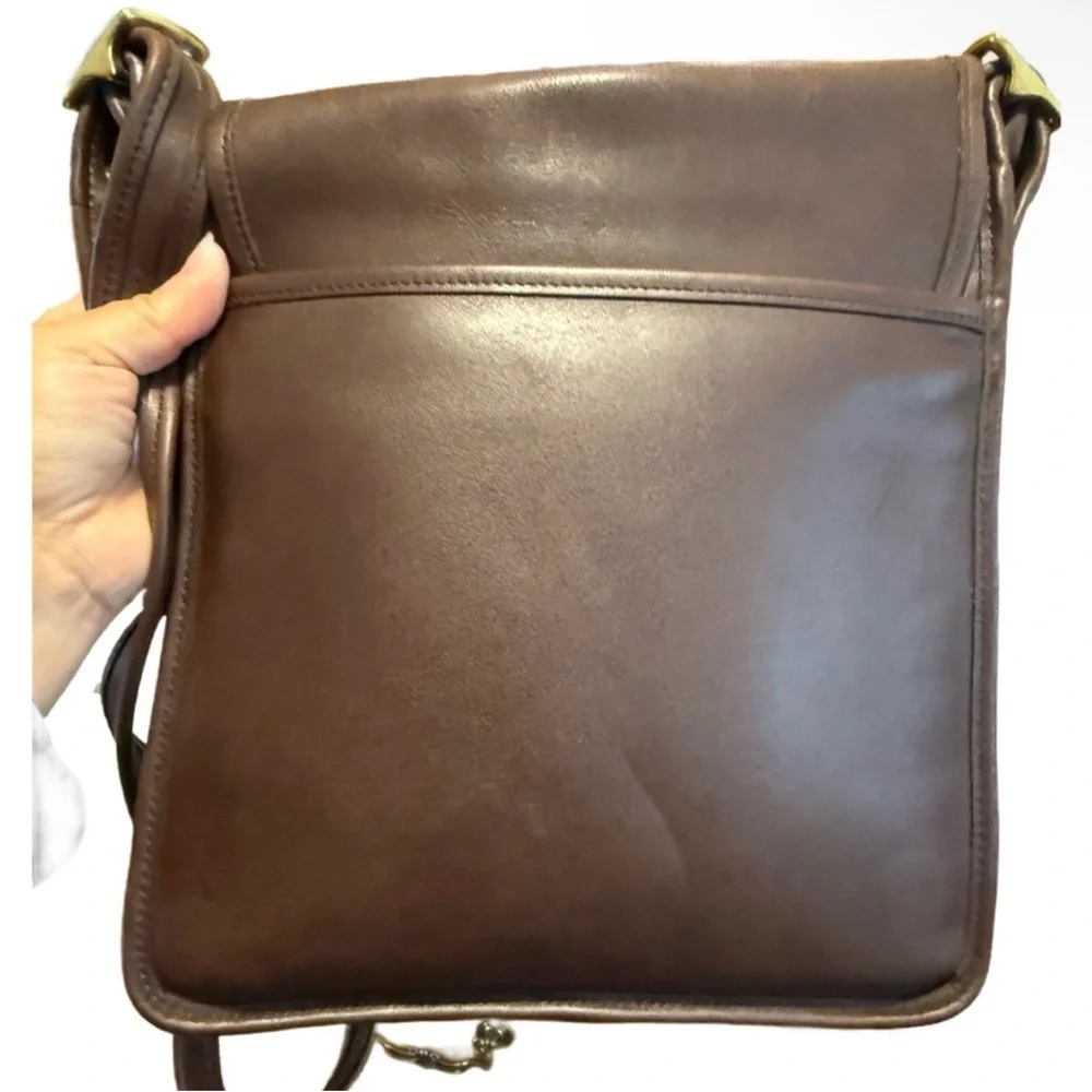 Coach vintage legacy Studio flap saddlebag. Please see all pics